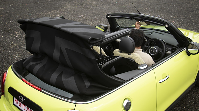 mini-cooper-convertible-car-roof22.jpeg?isig\u003d0\u0026wm\u003d1\u0026q\u003d75