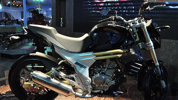 Mahindra 300cc online bike