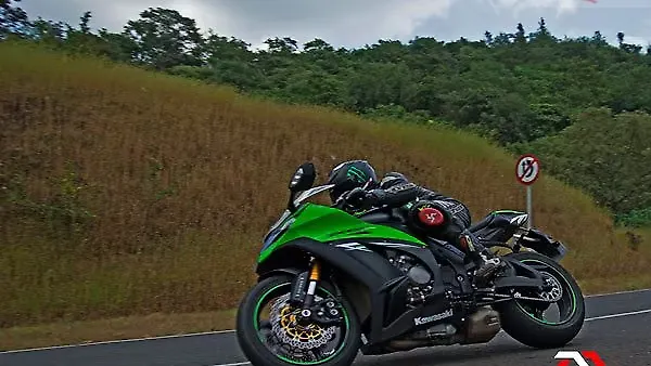 New baby zx10r 40th anniversary : r/motorcycles