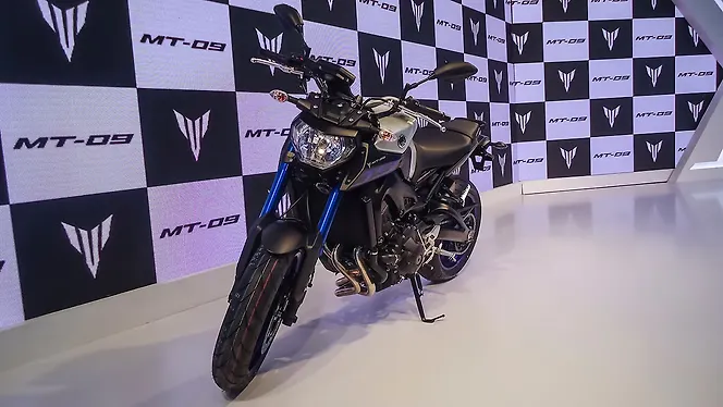 Yamaha MT-09 [2016-2017] Price, Images & Used MT-09 [2016-2017