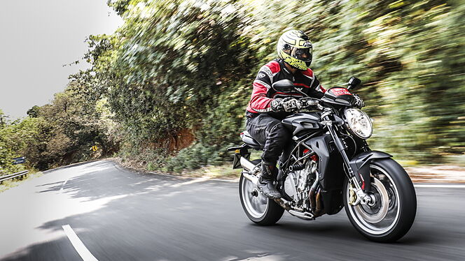 MV Agusta Brutale 1090 First Ride Review