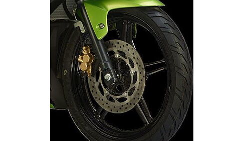 Yamaha YZF-R15 S Wheels-tyres