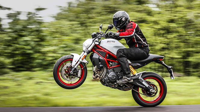 Ducati monster 797 discount specs