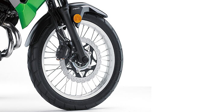 Kawasaki Versys X-300 Front Wheel & Tyre