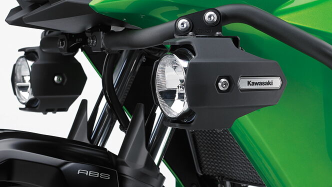Kawasaki Versys X-300 Headlamps & Turn Signals