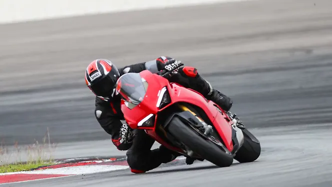 Ducati Panigale V4 S [2018-2019] Price, Images & Used