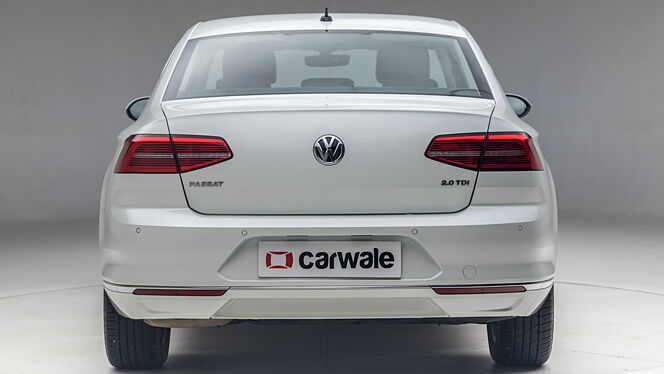 Volkswagen Passat Price - Images, Colors & Reviews - CarWale