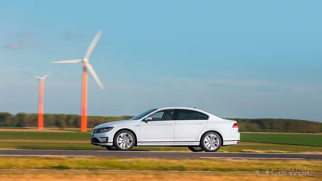 Volkswagen Passat Left Side View