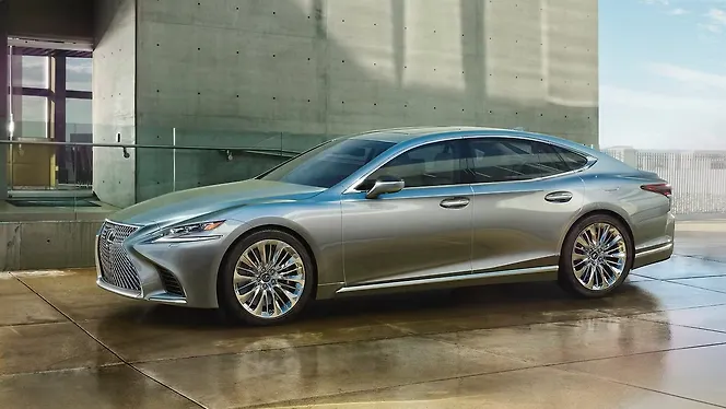 Lexus LS Left Side View Lexus LS Left Side View