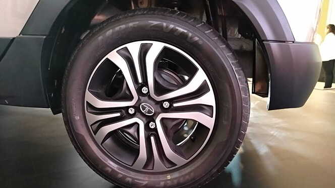 Tata Tiago NRG [2018-2020] Wheels-Tyres