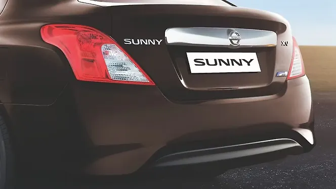 sunnyです。 Discontinued Sunny XE on road Price | Nissan Sunny XE Features & Specs