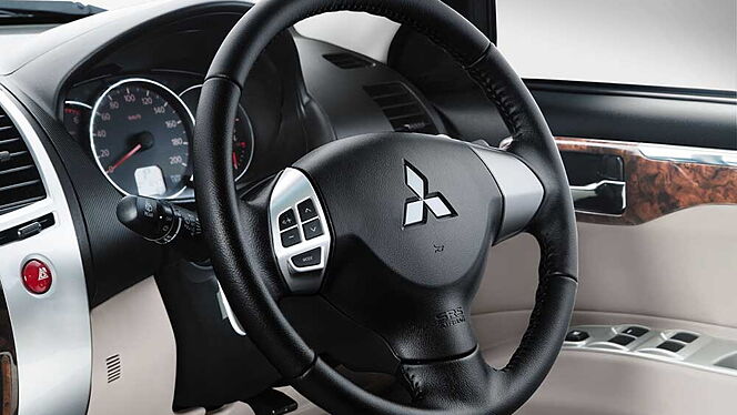 Mitsubishi Pajero Sport Steering Wheel