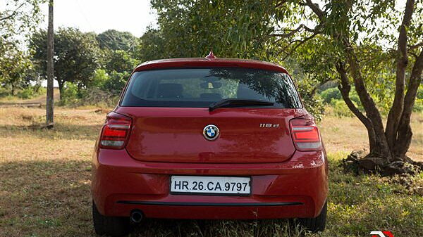 BMW 1 Series Petrol 116i Price, Specs, Review, Pics & Mileage in India