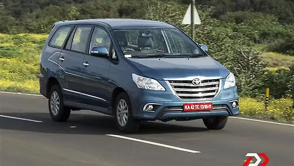 Toyota Innova [2013-2014] Price, Images, Colors & Reviews - CarWale