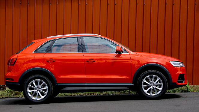 Audi Q3 2015 2017 35 Tdi Premium Sunroof Price In India Features