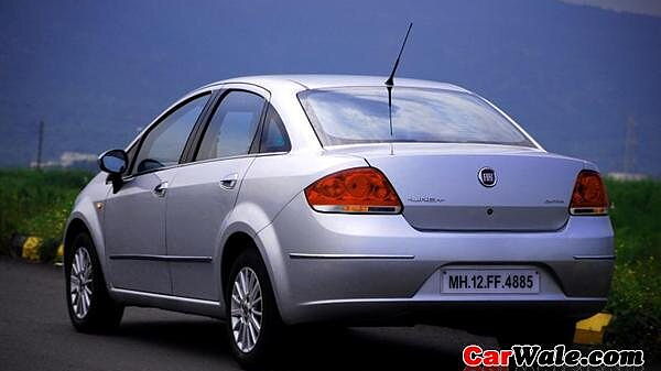 Fiat Linea [2008-2011] Left Rear Three Quarter