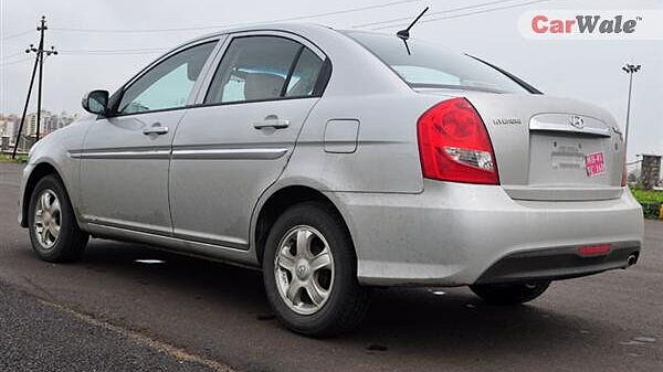 Hyundai Verna Transform [2010-2011] Rear View