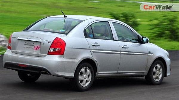 Hyundai Verna Transform [2010-2011] Left Rear Three Quarter
