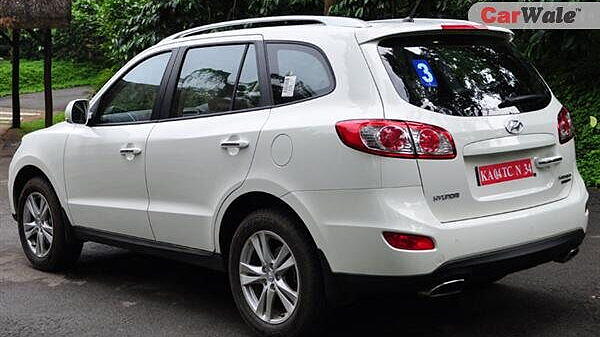 Discontinued Hyundai Santa Fe [2011-2014] - Images, Colors & Reviews ...