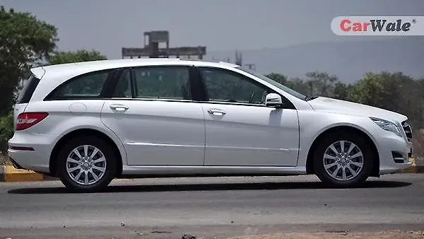 Discontinued R-Class R350 4MATIC on road Price | Mercedes-Benz R-Class ...