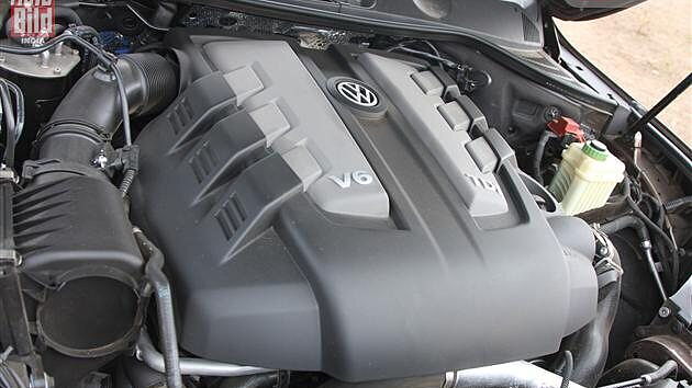 Volkswagen Touareg Engine Bay
