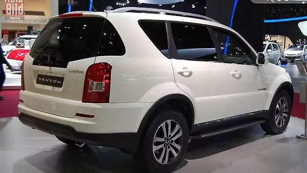 Discontinued Rexton RX7 on road Price | Ssangyong Rexton RX7 Features ...