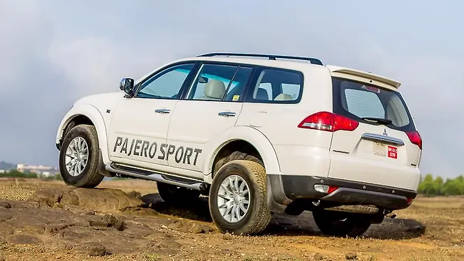 Mitsubishi Pajero Sport Left Rear Three Quarter