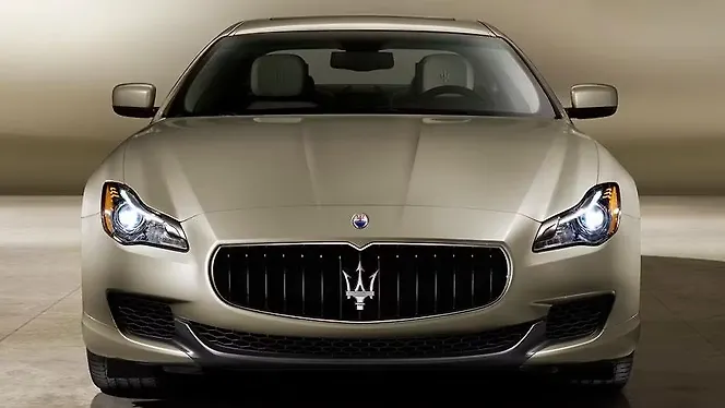 Maserati Quattroporte Front View Maserati Quattroporte Front View