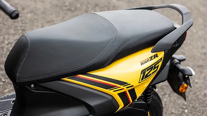Yamaha Ray ZR 125 Seat