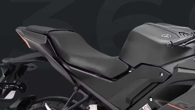 Yamaha R15S Seat