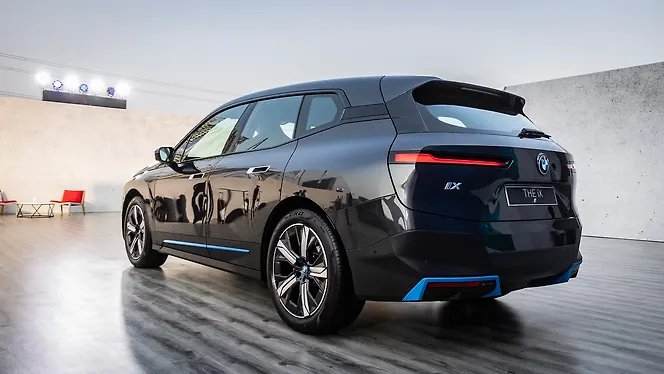 BMW iX Price - Images, Colours & Reviews - CarWale