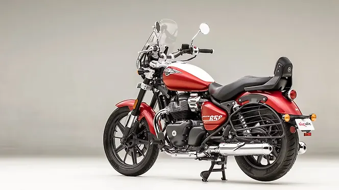 Royal Enfield Super Meteor 650 Left Rear Three Quarter