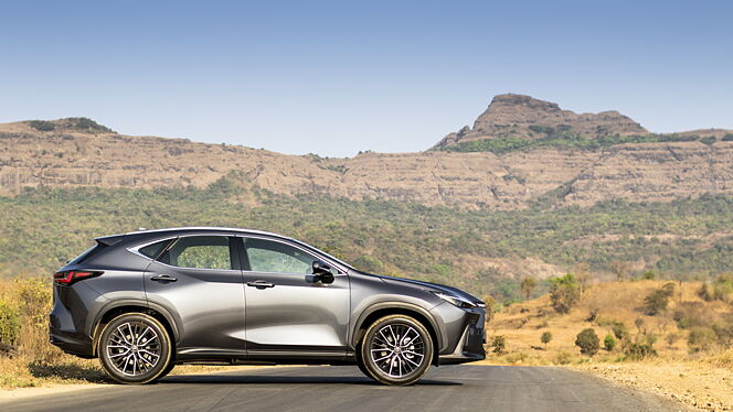 Lexus NX Right Side View
