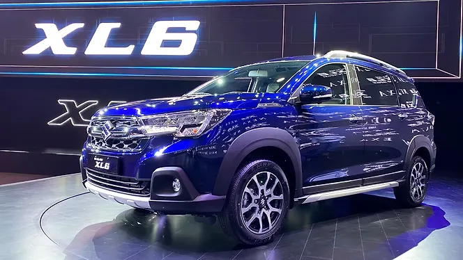 Maruti XL6 Price - Images, Colours & Reviews - CarWale