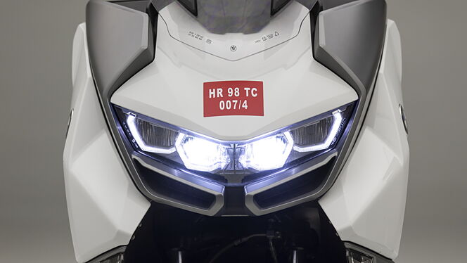 BMW C 400 GT Head Light