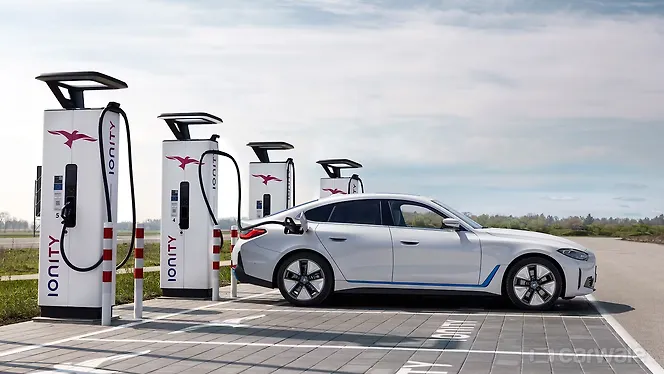 BMW i4 Right Side View