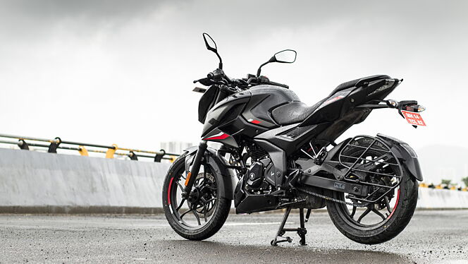 Bajaj Pulsar N160 Left Rear Three Quarter