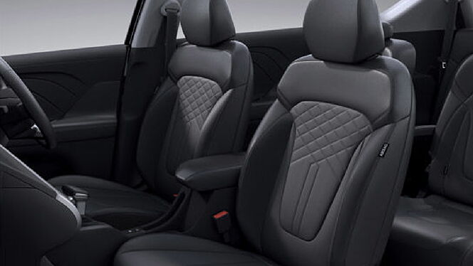 Hyundai Stargazer Front Row Seats