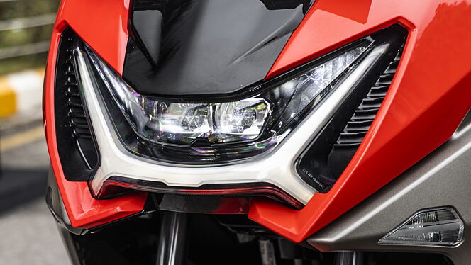 Hero Xoom 110 Head Light