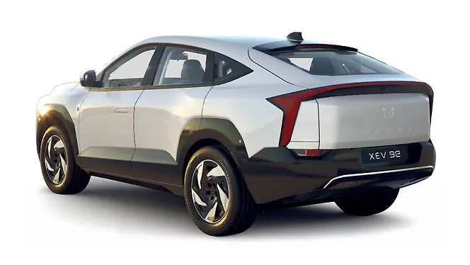 Mahindra XEV 9e Left Rear Three Quarter