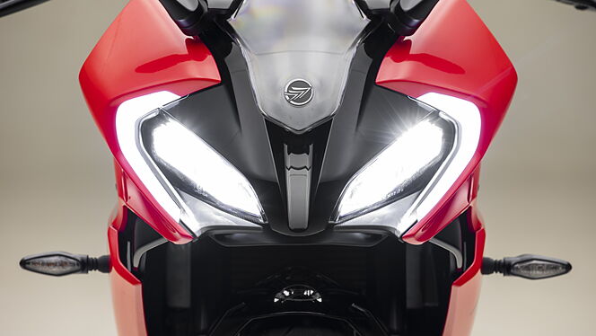 Keeway K300 R Head Light