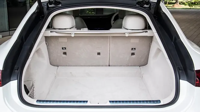 Mercedes-Benz EQS Bootspace