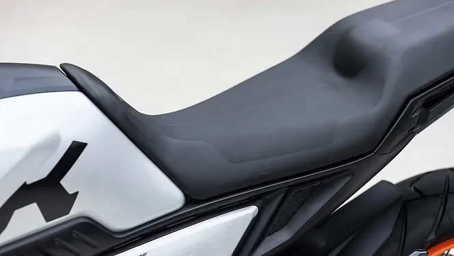 Zontes GK350 Seat