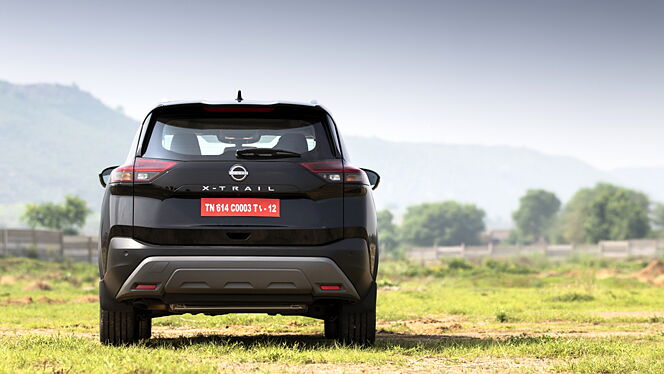 Nissan X-Trail Rear View