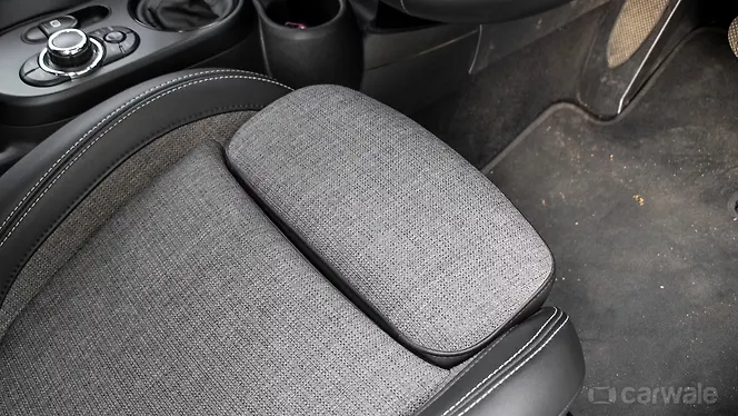 MINI Cooper SE Front Row Seats MINI Cooper SE Front Row Seats