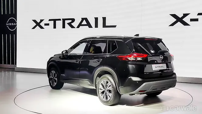 Nissan X-Trail Left Rear Three Quarter