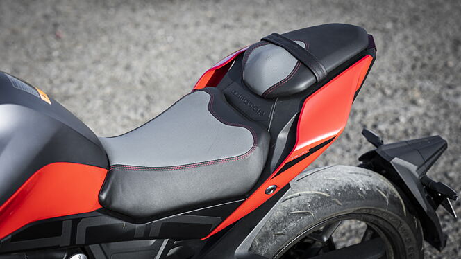 QJ Motor SRK 400 Bike Seat