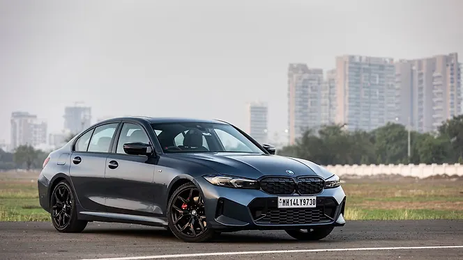 BMW M340i Right Front Three Quarter