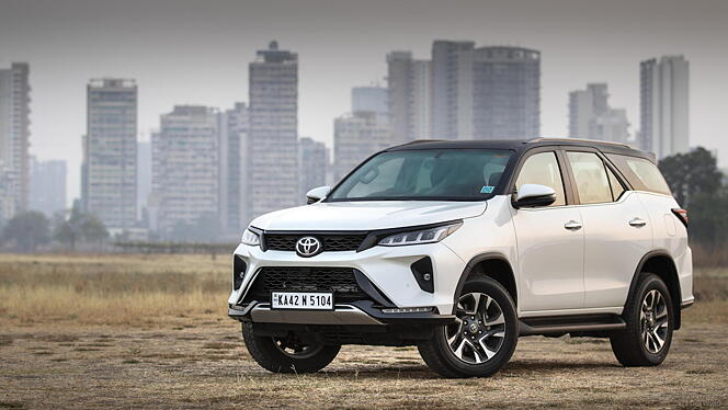 Toyota Fortuner Legender Left Front Three Quarter