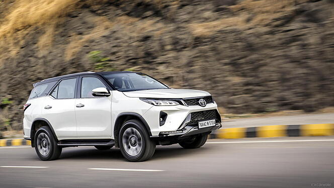 Toyota Fortuner Legender Right Front Three Quarter